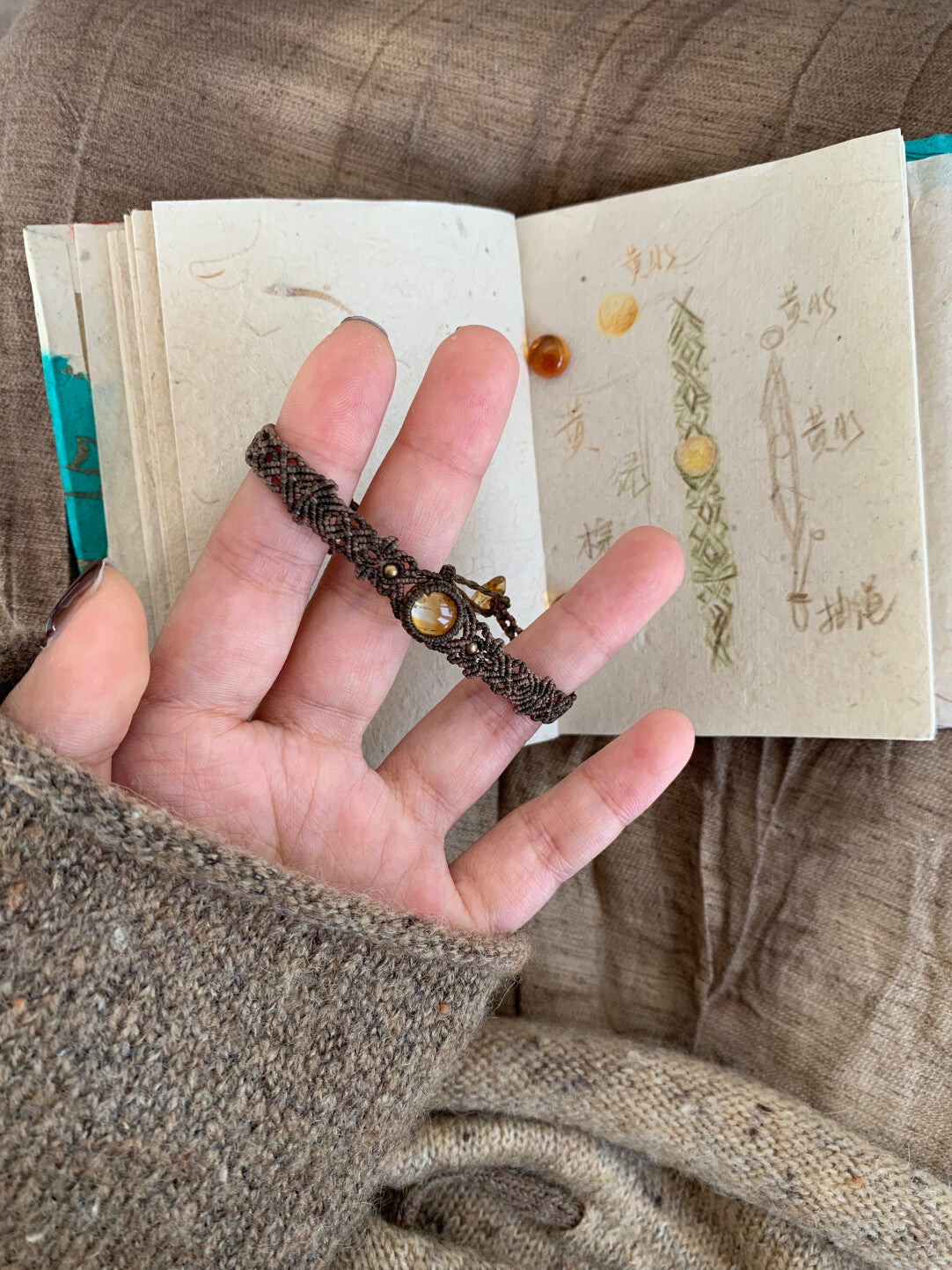 Macrame Bracelet-Amber Weave