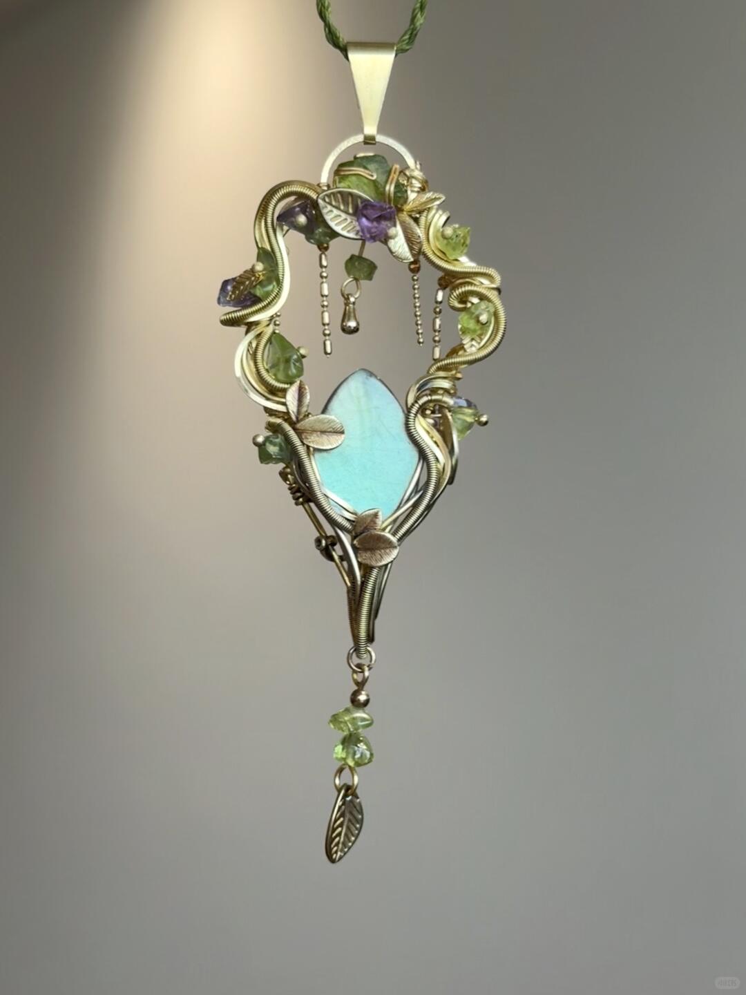 Faeriewood--Wirewrapping Pendant