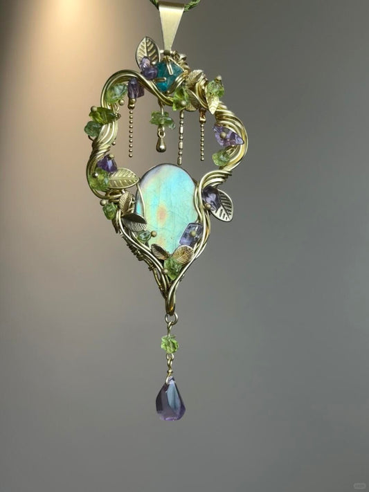 Faeriewood--Handmade Wirewrapping Necklace Pendant