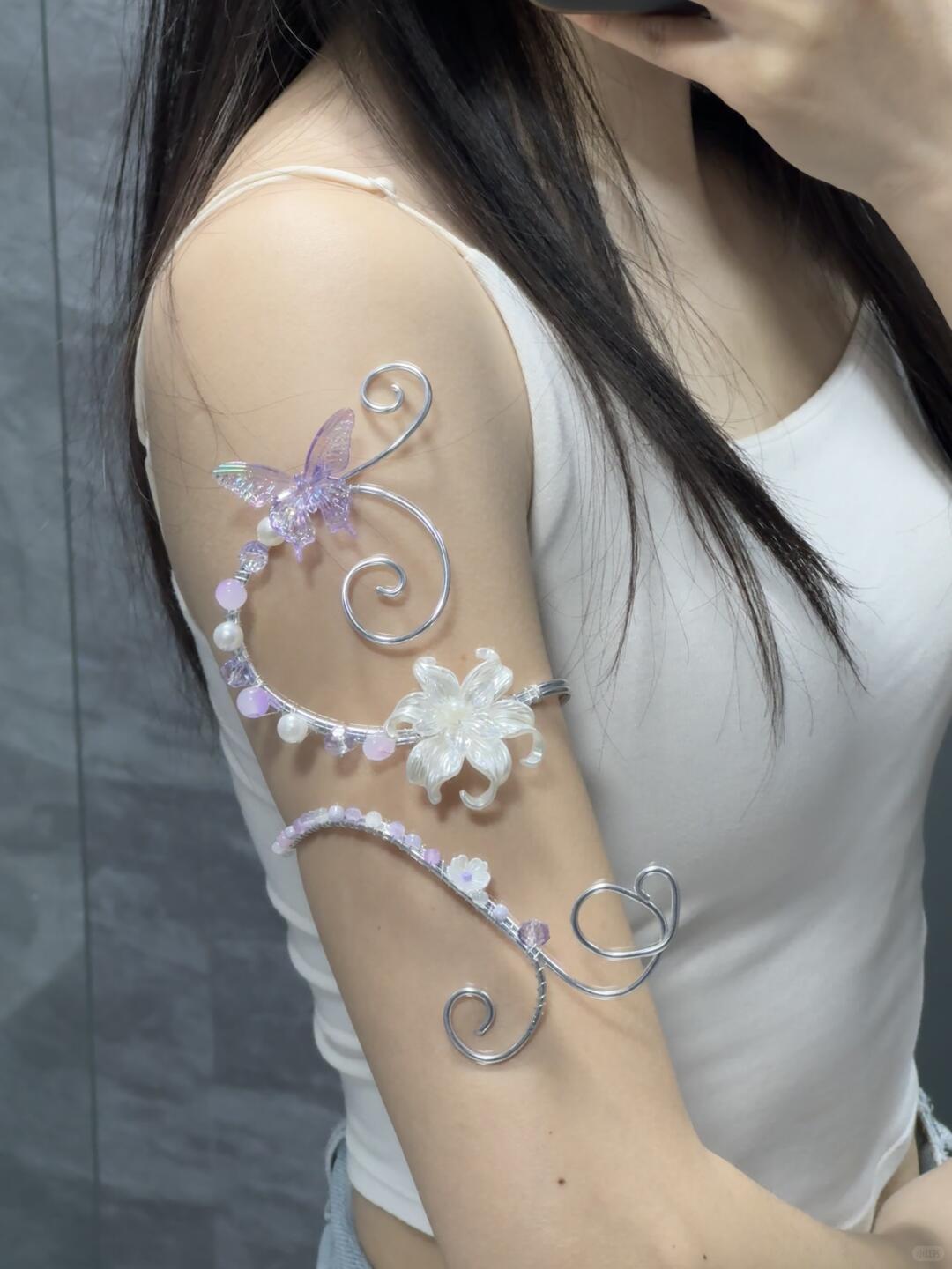 Iris Armlet