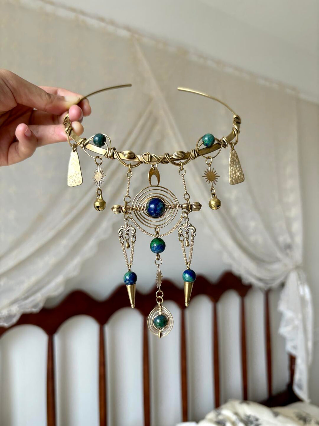 Celestial Loop--Wirewrapping Choker