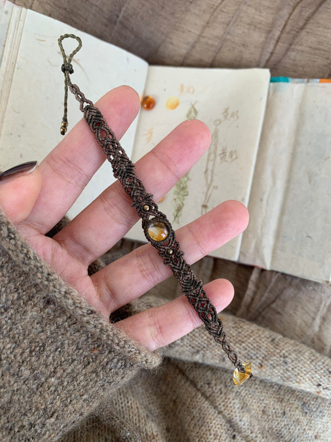 Macrame Bracelet-Amber Weave